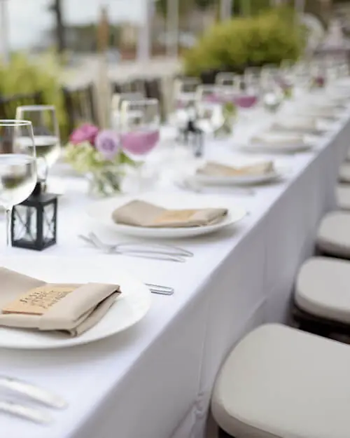 long tablecloth