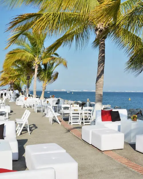 lounges