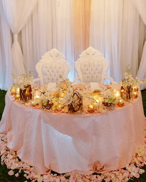 sweetheart table